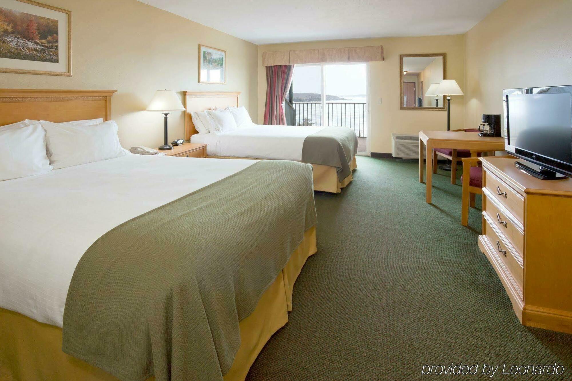Holiday Inn Express Munising-Lakeview, An Ihg Hotel Номер фото